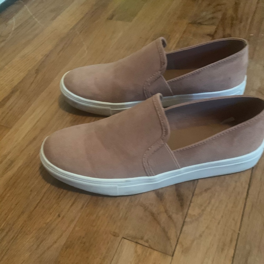 Slip on sneakers